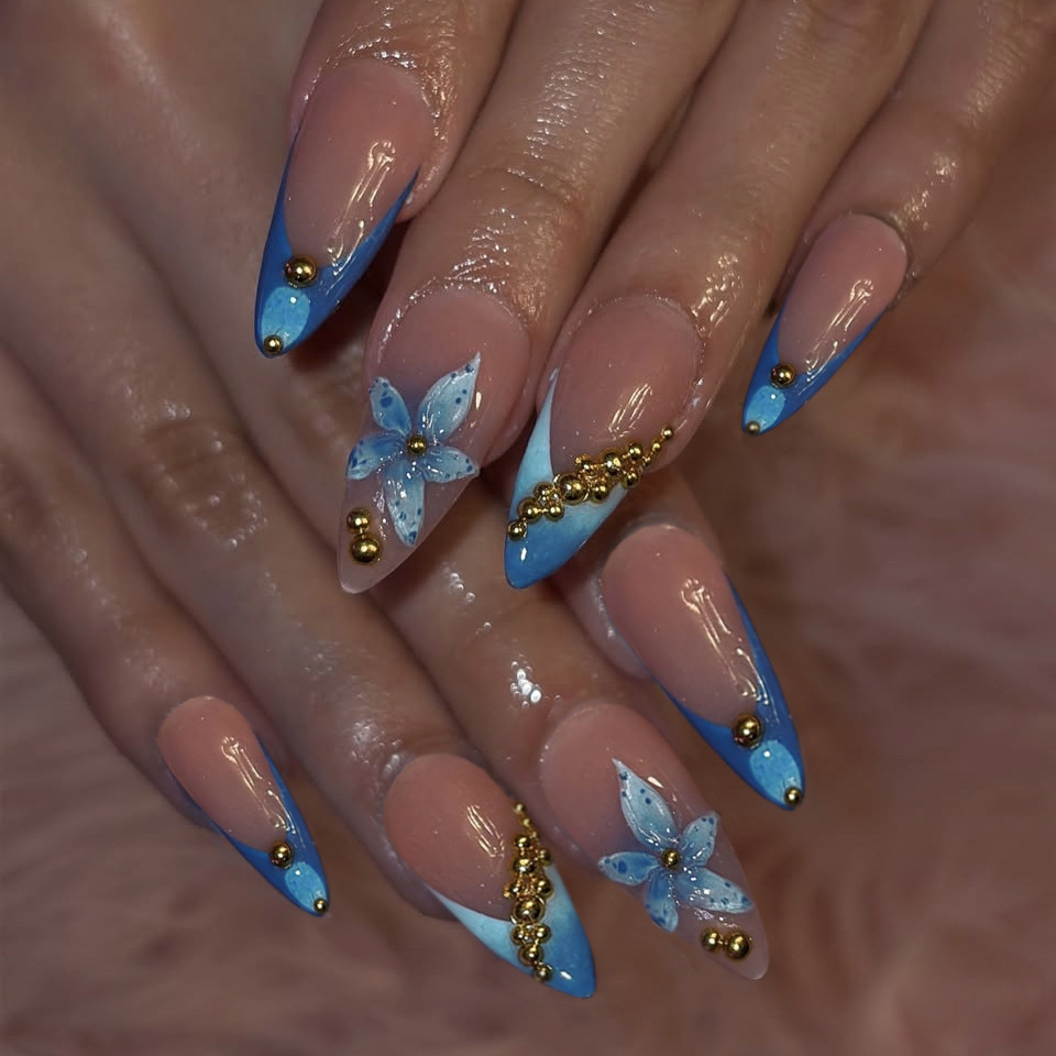 Pressed Flower Art - أظافر صناعية بلون البشرة مع تصميم