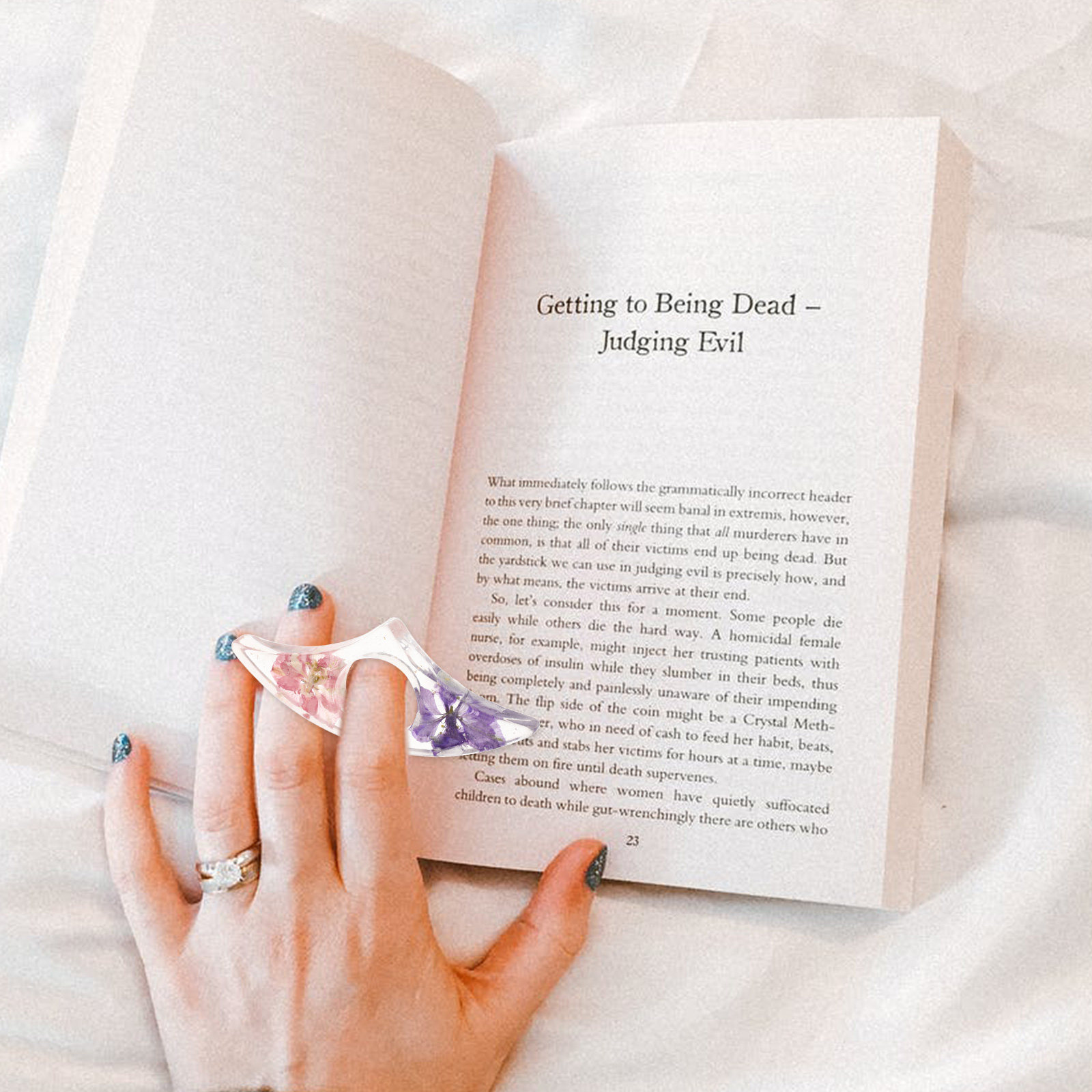 علامة كتاب من الراتنج على شكل  - مراجعة Dried Flower Bookmark وسعره