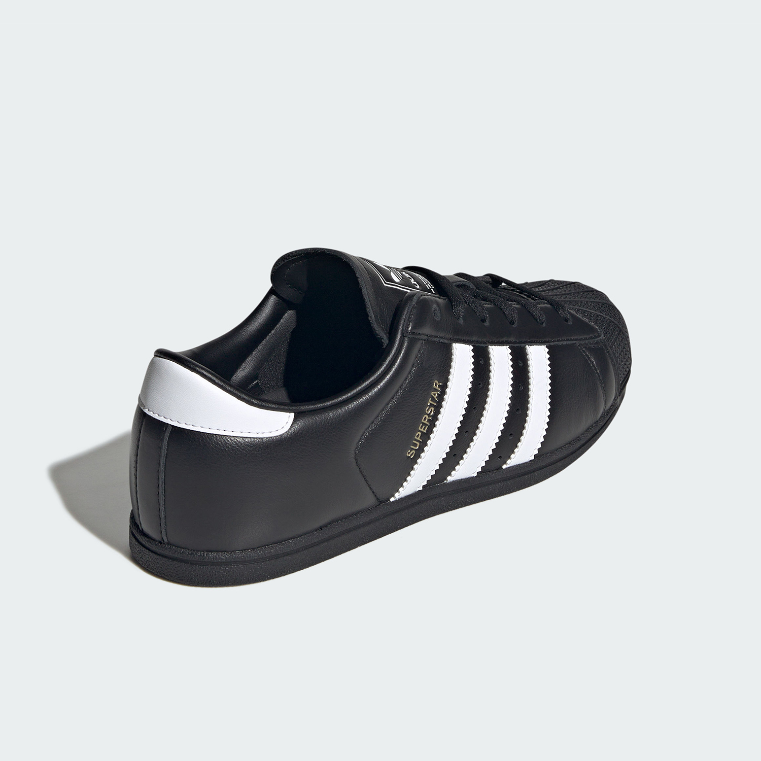 أحذية أديداس الأصلية سوبرستار  - مراجعة Adidas Shoes Superstar وسعره