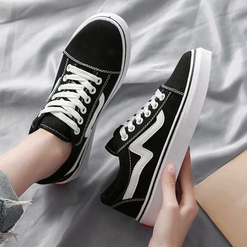 أحذية مشي قماشية للطلاب الشباب - مراجعة Vans Shoes Old Skool وسعره